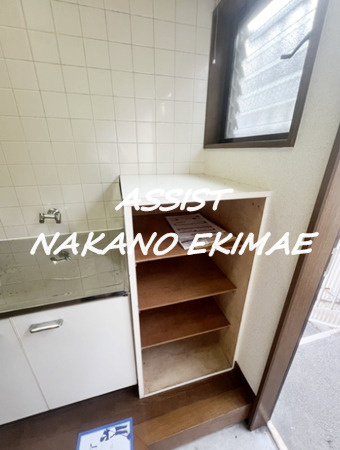 弥生ハイツの玄関