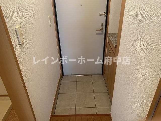 アドラブールの玄関