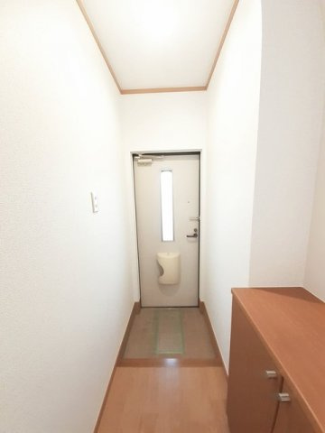 来夢１番館　Ｂの玄関