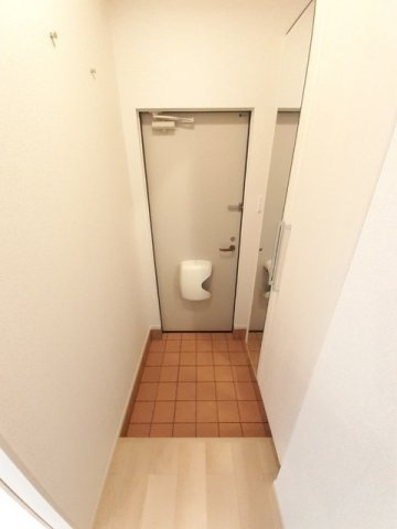 エスポワール谷町　Ａの玄関
