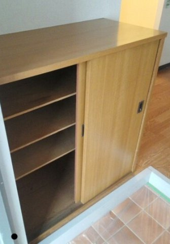 ハイツおおいしの玄関