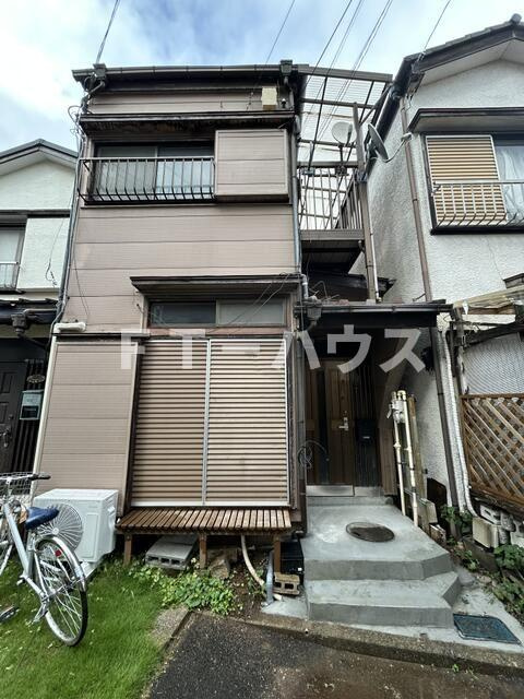 市川市下貝塚貸家の外観