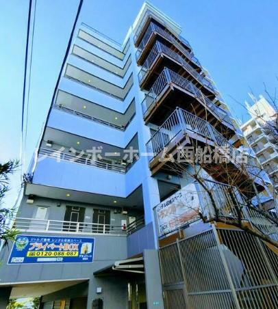 江戸川区篠崎町５丁目のアパートのエントランス