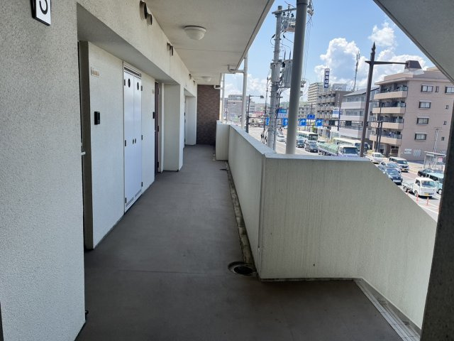 AXIS伊島のエントランス