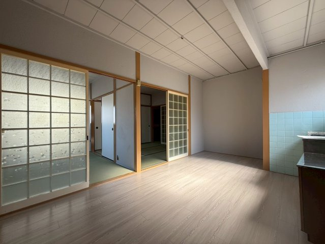 パシフィックメゾン伯方町の居間・リビング