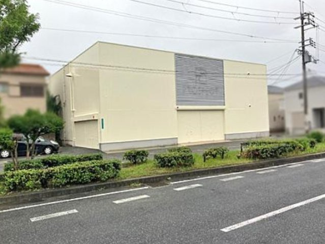 上野芝町４丁倉庫