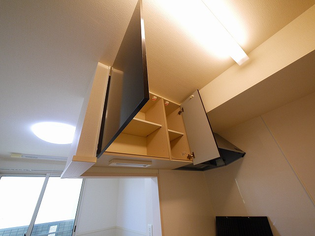 カーサあやめ池のキッチン|コンパクトなキッチンで掃除もラクラク