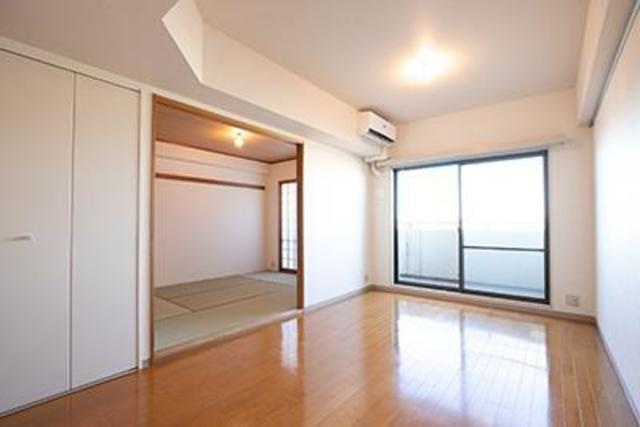 シェーヌ武蔵野の居間・リビング|※写真は同タイプ住戸です。
