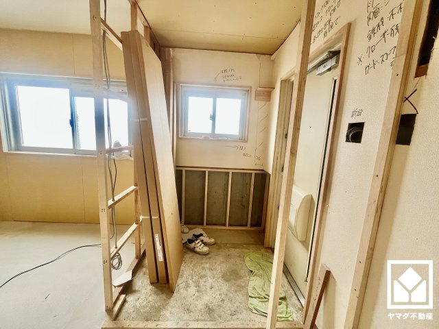 葛野ハイツの玄関