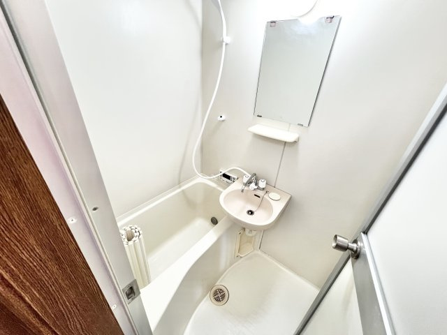 フォンテーヌDの浴室|※別部屋参考写真
