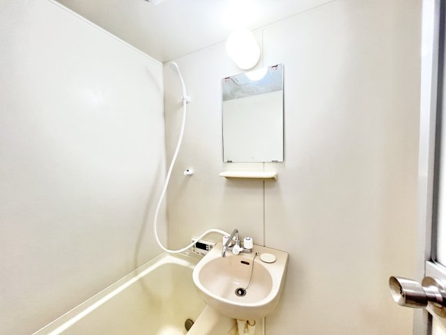 フォンテーヌDの浴室|※別部屋参考写真