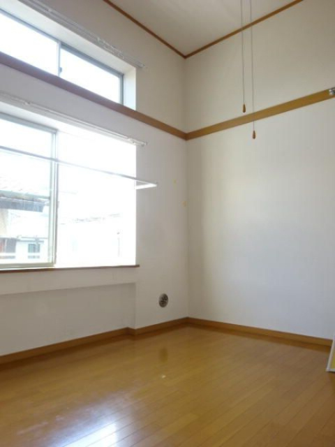 相模原市中央区南橋本１丁目のアパートの居間・リビング