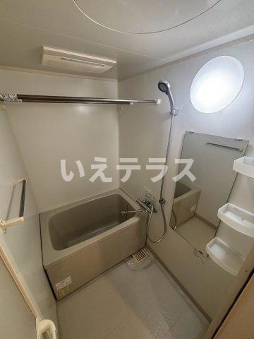 カスタリア三宮の浴室