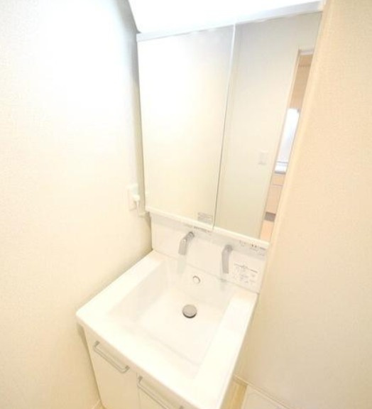 アムール本行徳の独立洗面台