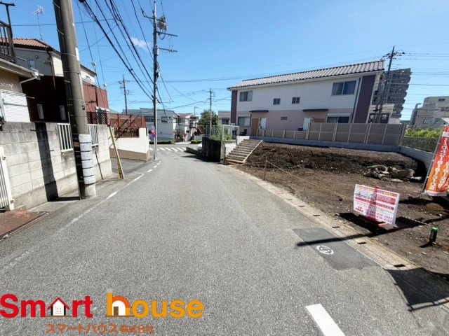 町田市小川第6の駐車場