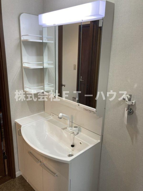 平田３丁目戸建の独立洗面台