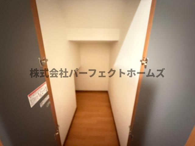高槻市八幡町戸建　賃貸の収納|収納スペース豊富です