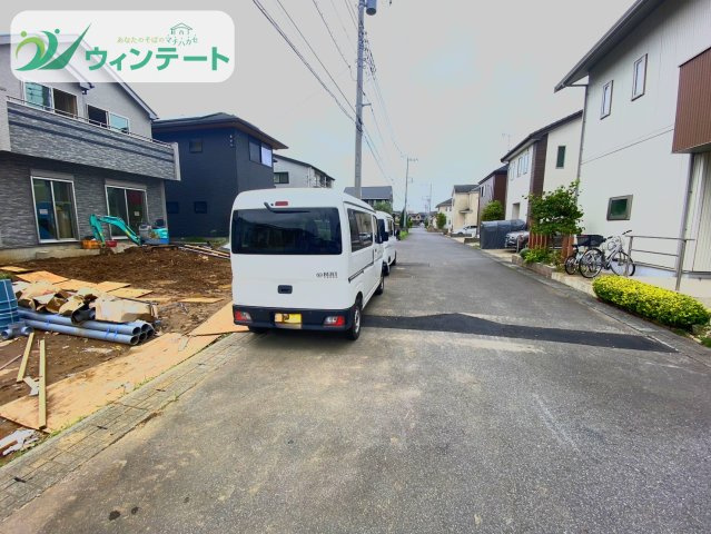 つくばみらい市富士見ヶ丘３丁目26番　新築戸建の前面道路含む現地写真|敷地面積167.71㎡（50.73坪）のゆとりある土地で、陽当たり・風通しも良好。ぜひ現地でご体感ください。