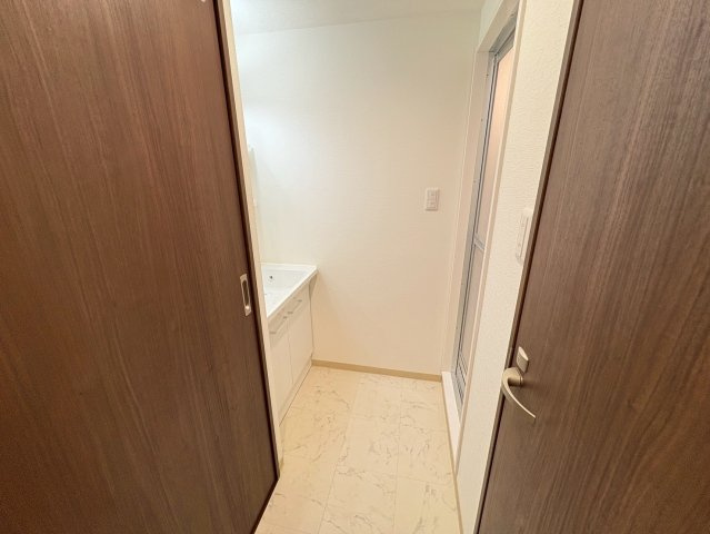 生駒市辻町の賃貸マンションの洗面所
