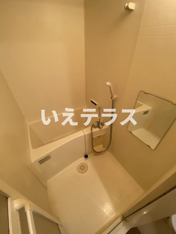 ディナスティ神戸元町通の浴室