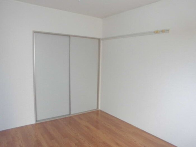 【寝室】 | ラフィーネ | 落ち着いて過ごせるお部屋なので、寝室にいかがでしょうか