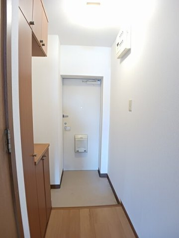 広瀬ガーデンハイツの玄関