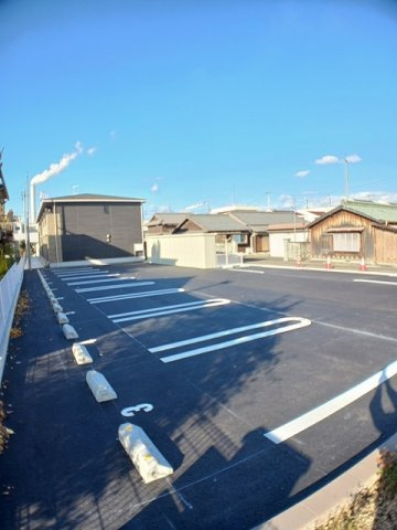 カルムⅢの駐車場