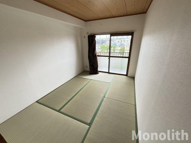 グランエクセル 和泉の和室