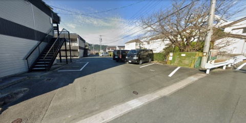 ハイツ禎紫園 Cの駐車場