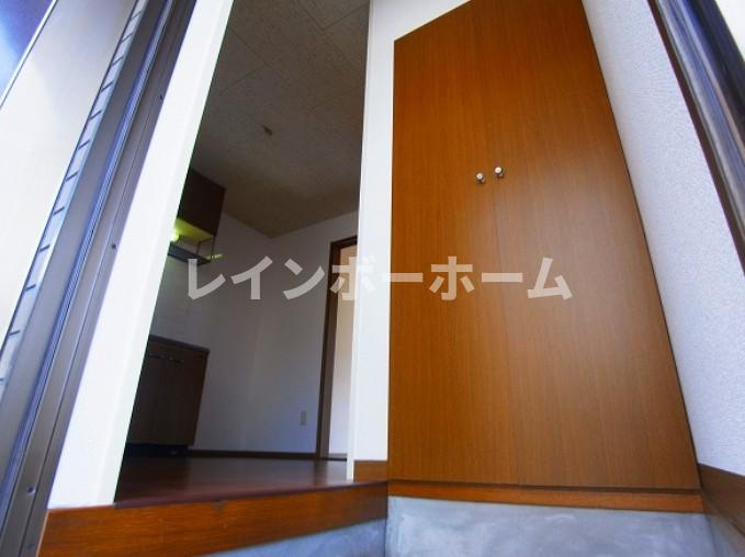グリーンハイツ布施Ｂ【仲介手数料：50％OFF】対象物件！の玄関