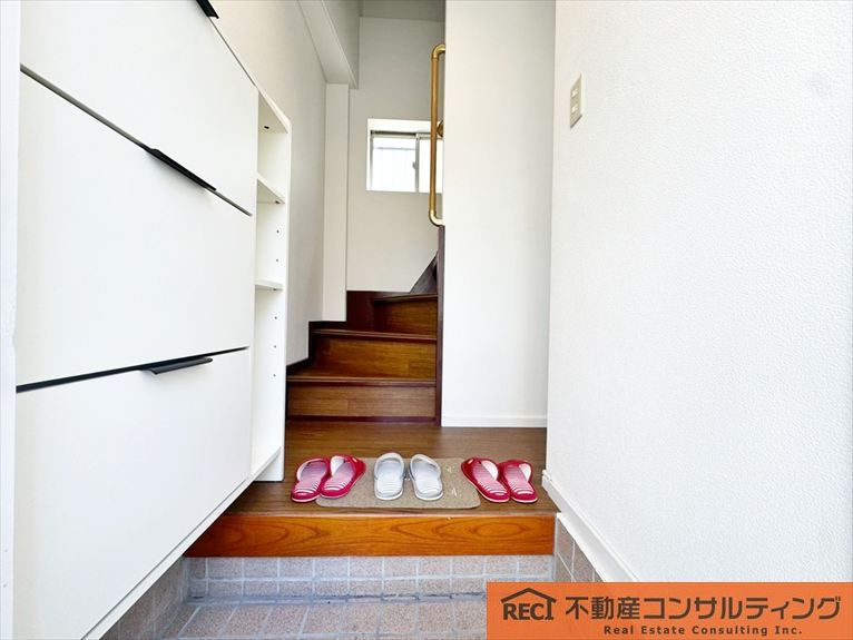 神戸市東灘区御影塚町1丁目　中古戸建の玄関