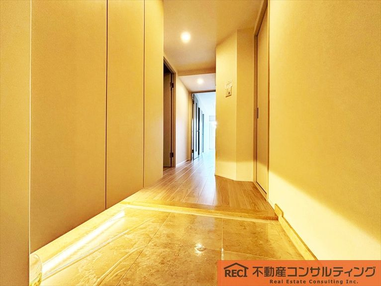 イトーピア御影山手坂山手東館2の玄関