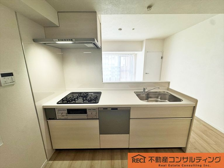 六甲道ロイヤルマンションのキッチン|全居室収納付き！