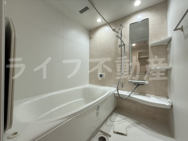クラシスト東中本の浴室|コンパクトで使いやすいお風呂です