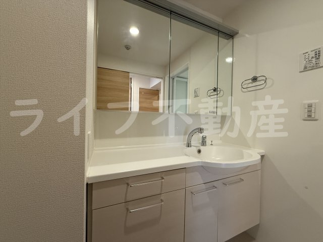 クラシスト東中本の独立洗面台|独立洗面台で身支度をすべて済ませてしまいましょう