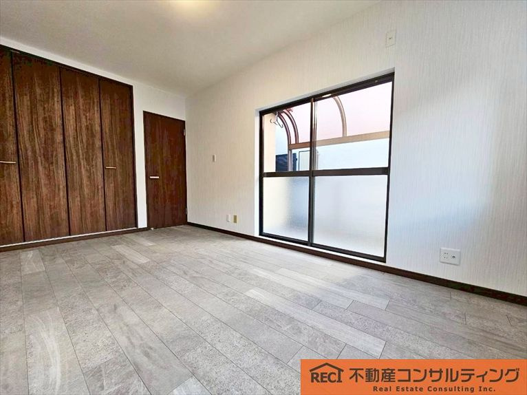 西宮市甲子園網引町　中古戸建の洋室