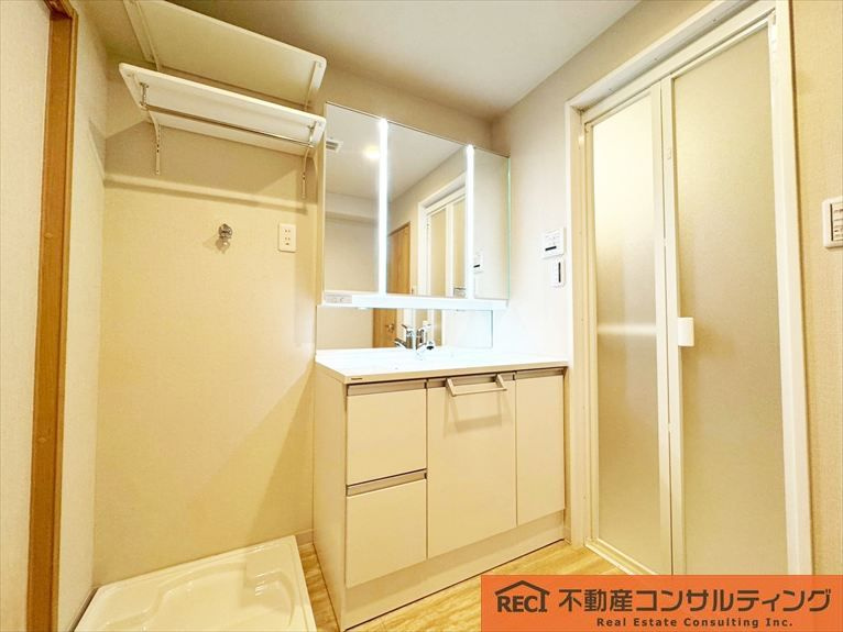 進和苦楽園アーバンライフB棟の独立洗面台