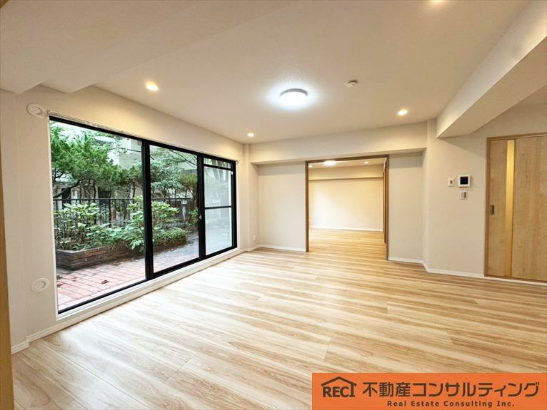 進和苦楽園アーバンライフB棟の居間・リビング