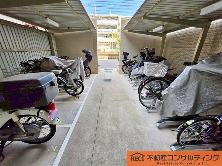 エヌヴィ六甲篠原の駐輪場