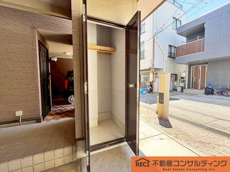 神戸市灘区上河原4丁目　中古戸建の駐車場