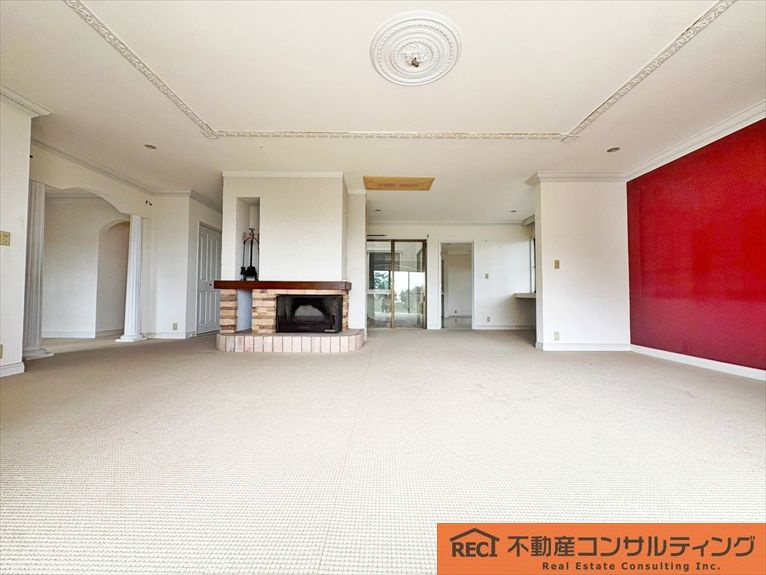 神戸市灘区篠原台　中古戸建の居間・リビング