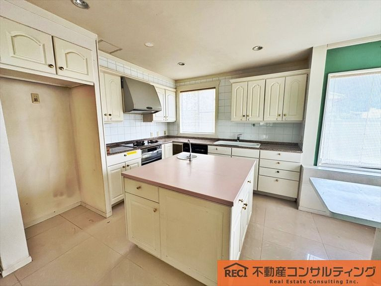 神戸市灘区篠原台　中古戸建のキッチン