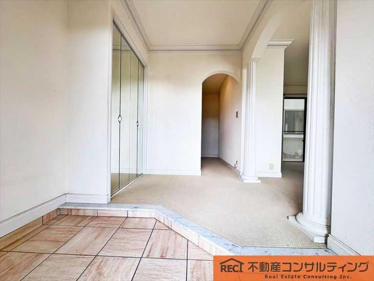 神戸市灘区篠原台　中古戸建の玄関
