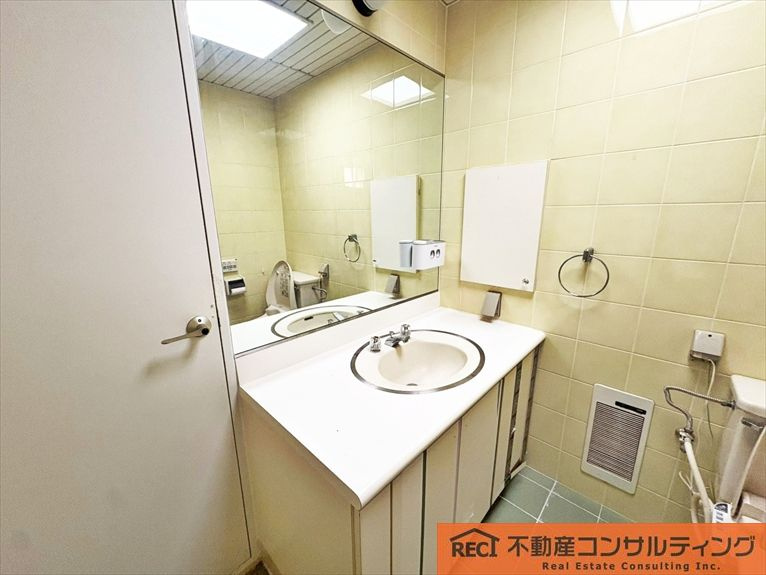 神戸市灘区篠原台　中古戸建の洗面所