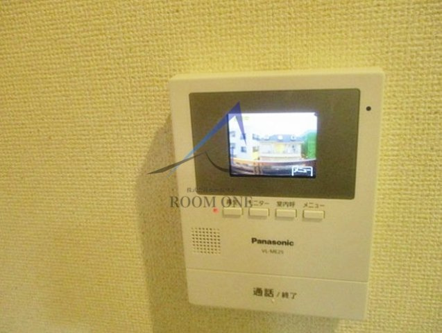 プランドール前野町のセキュリティ|モニター付きインターホンです。
