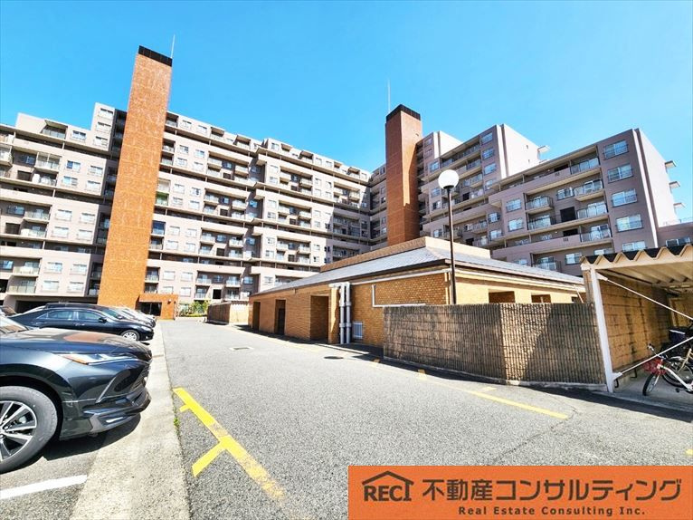 ベルヴェデールイトーピア武庫川の駐車場