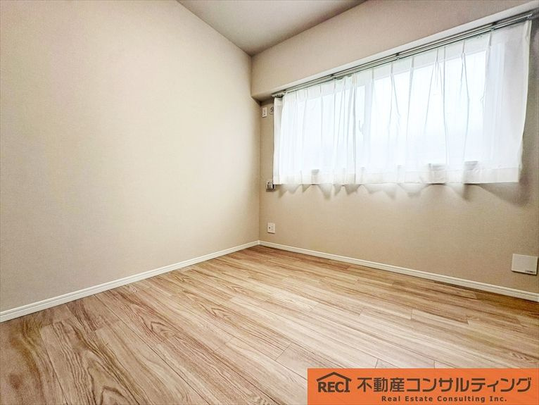 コスモハイツ六甲道の洋室