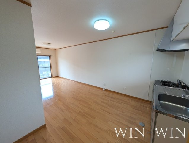 ハイツ禎紫園 Bの居間・リビング|イメージ（同建物内別部屋の写真です）
