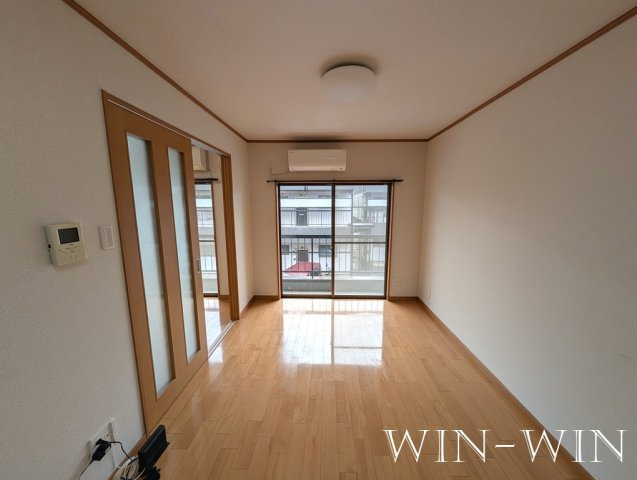 ハイツ禎紫園 Bの居間・リビング|イメージ（同建物内別部屋の写真です）