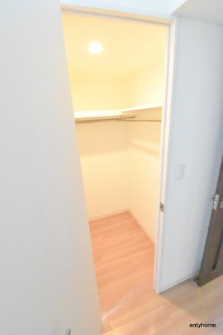 エスリード新大阪レジデンス　仲介手数料無料の収納